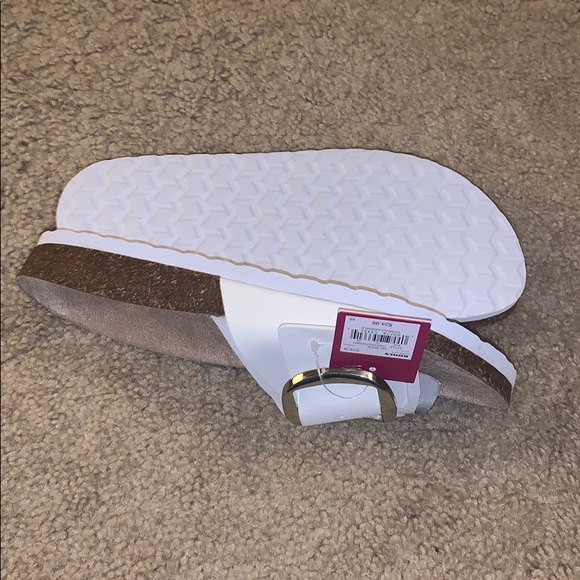 White slides - Picture 3 of 3